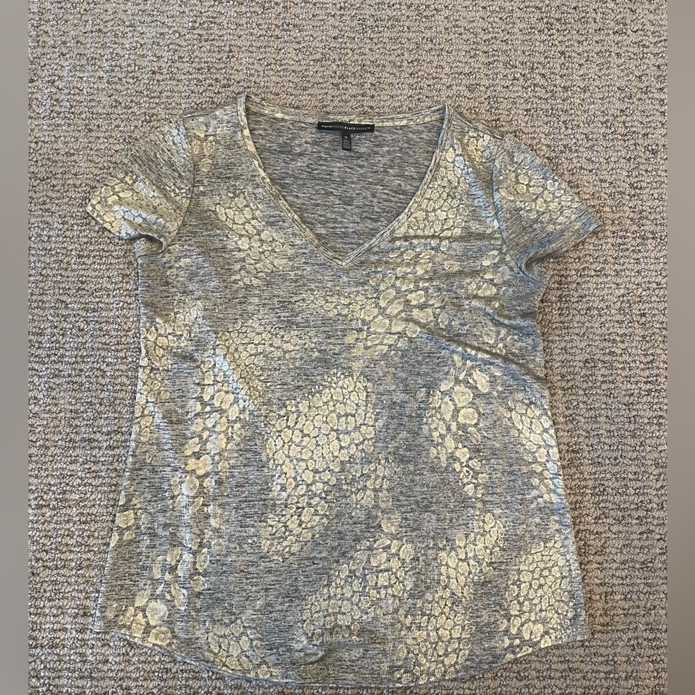 Medium metallic White House black market t-shirt